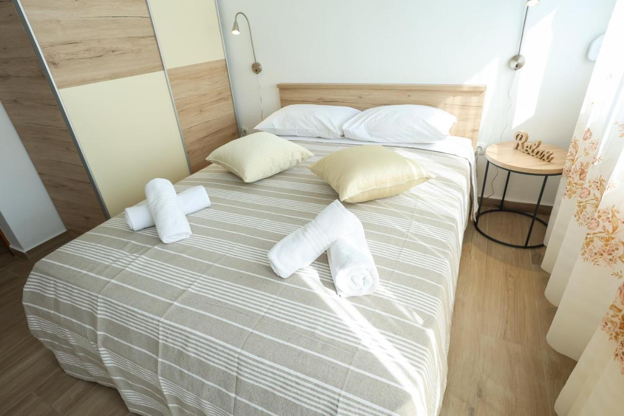 Beachfront Rooms Veli Kamik Božava Esterno foto